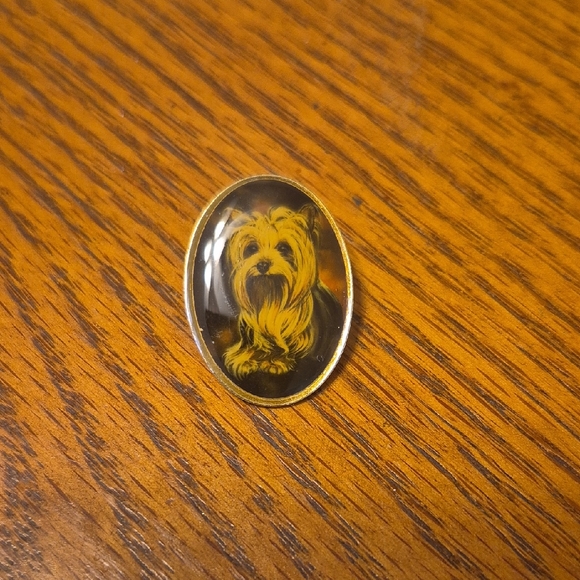 OtterBox Accessories - Otter House Dog Lapel Hat Tie Tac Pin